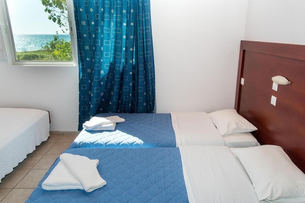 Poseidon Beach Hotel Kastrosikia Eksteriør bilde