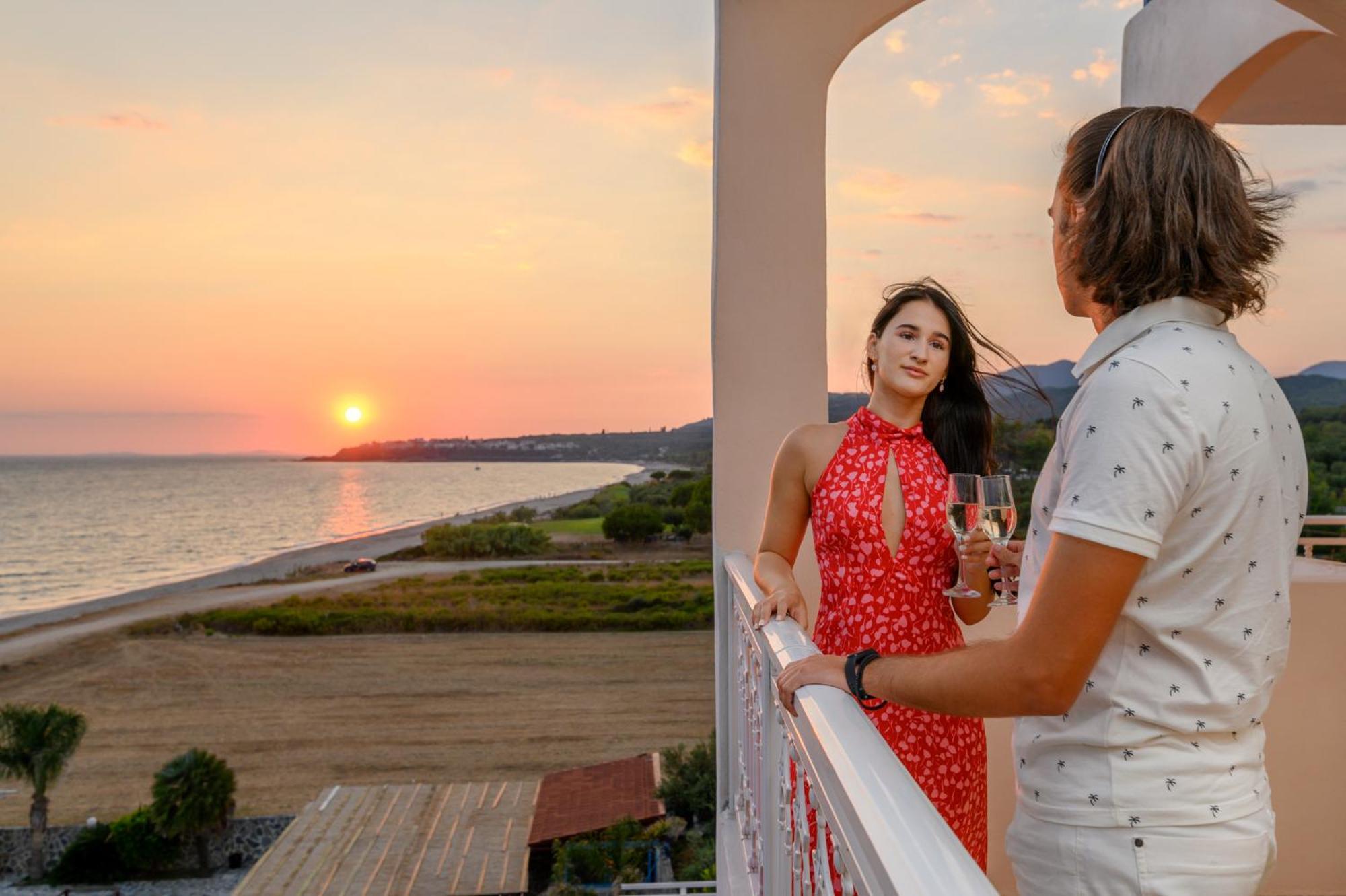 Poseidon Beach Hotel Kastrosikia Eksteriør bilde