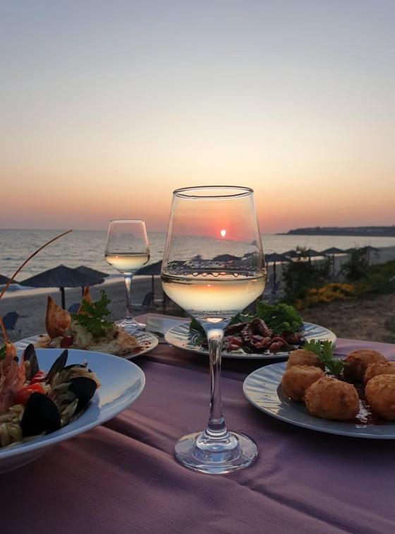 Poseidon Beach Hotel Kastrosikia Eksteriør bilde