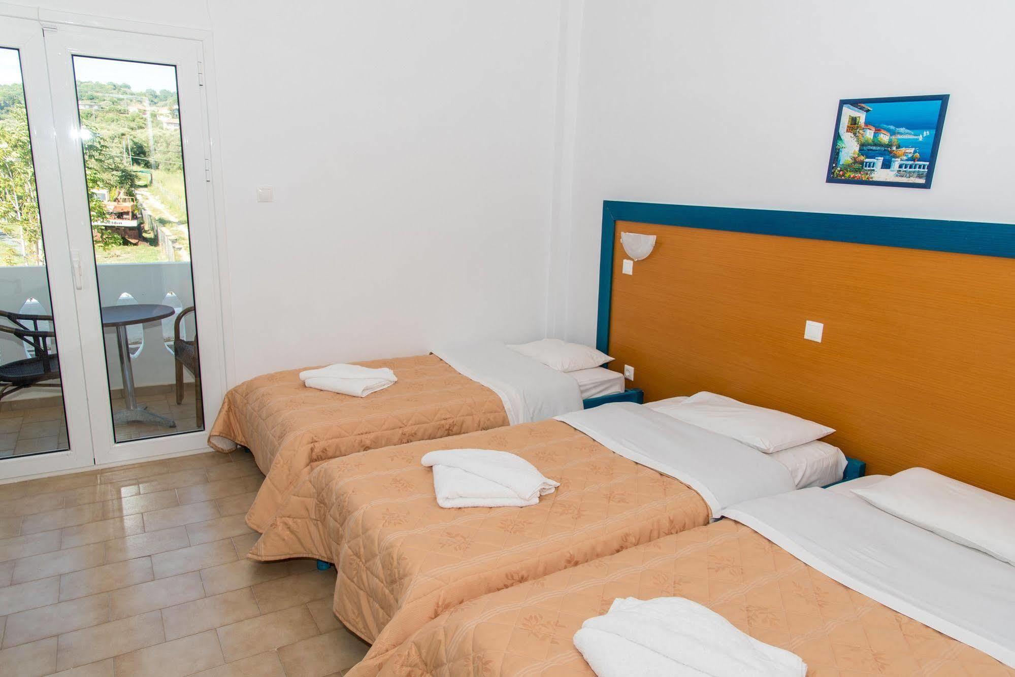 Poseidon Beach Hotel Kastrosikia Eksteriør bilde